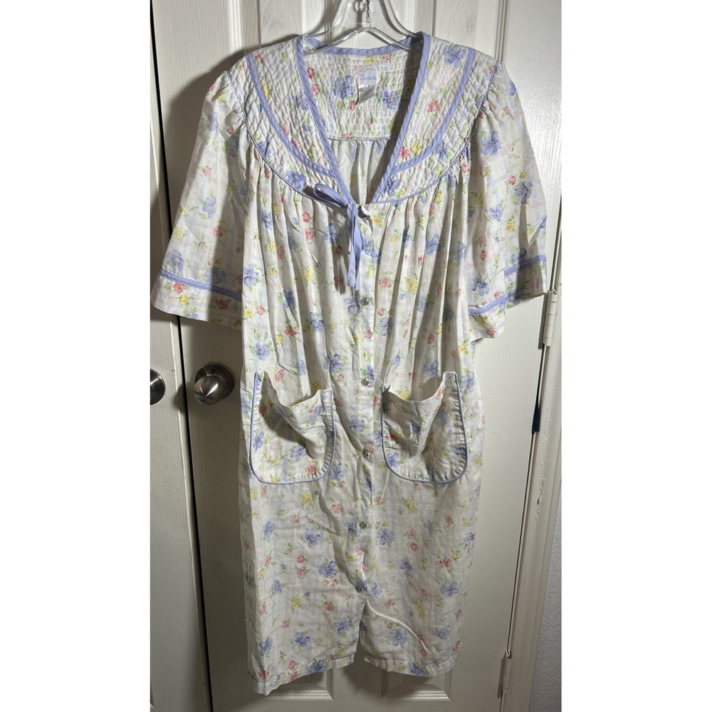 Vintage Bernette Plus Size Pastel Floral Seersucker Housecoat/Robe Size 2X